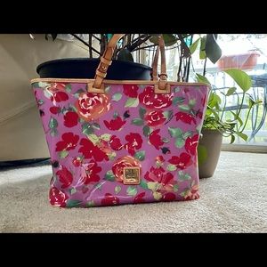 Authentic Dooney and Bourke Perfect Spring/Summer